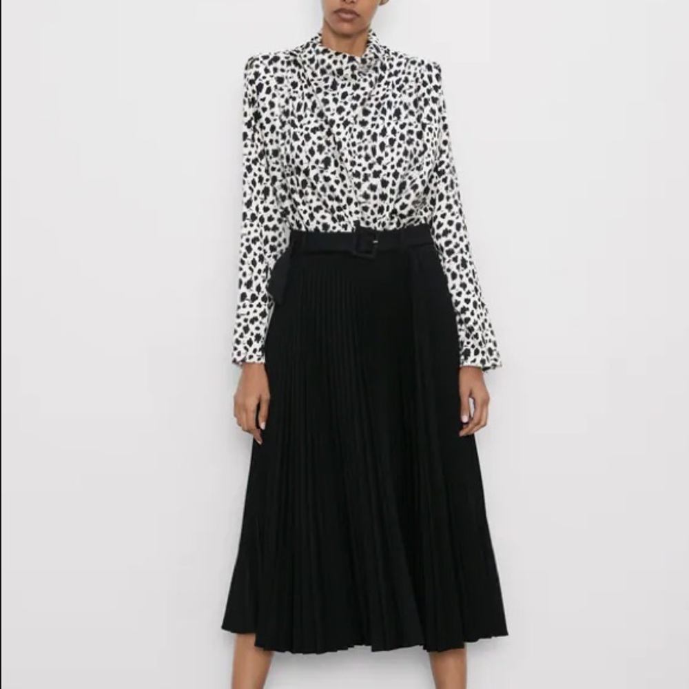 Print top with pleats
